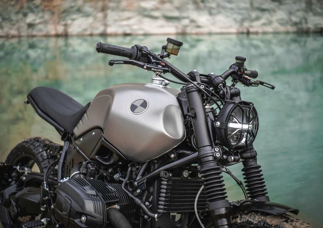 BMW RnineT エアインテーク カバー 未塗装 RAISCH | バイクカスタム