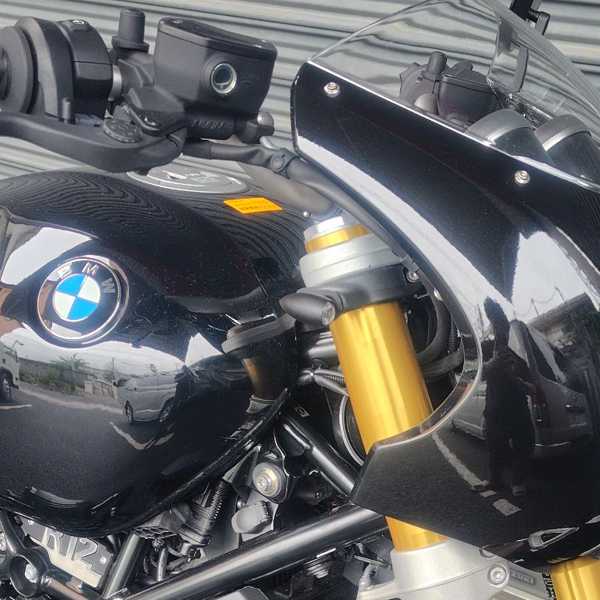リゾマ CLUB ウインカー ブラック | バイクカスタムパーツ専門店