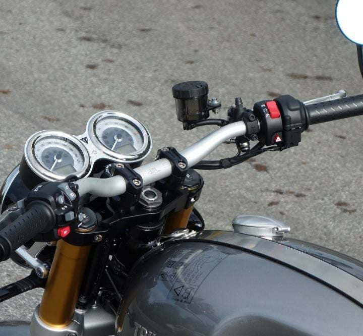 スラクストンR/S等チェーンガードスロットルカバハンドルロック等セットモートーン トライアンフ Thruxton(スラクストン)／R |ハンドル周り|モトパーツ