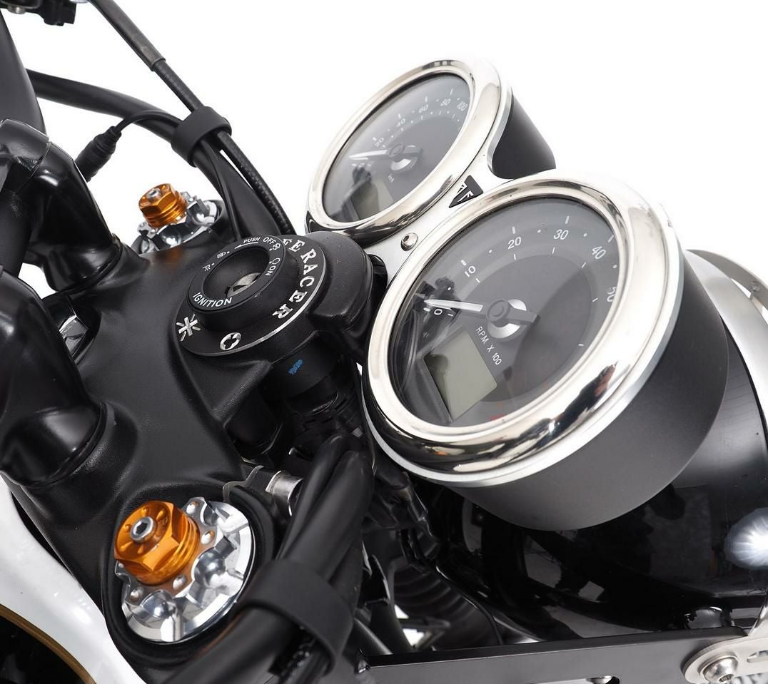 トライアンフ ボンネビルT100/T120 ヘッドライト＆スピードメーター