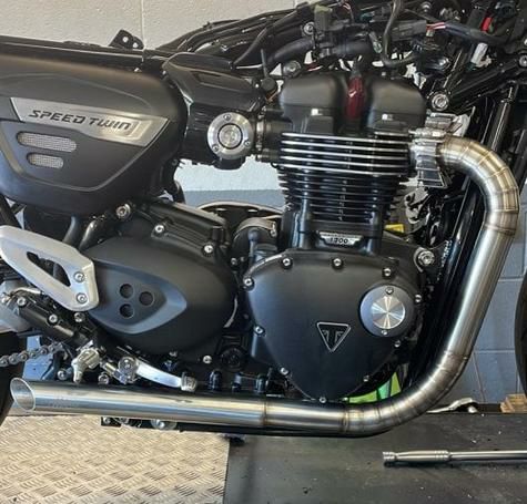 トライアンフスピードツイン1200マフラー トライアンフ Speed Twin(スピードツイン) |マフラー|MOTONE マフラー