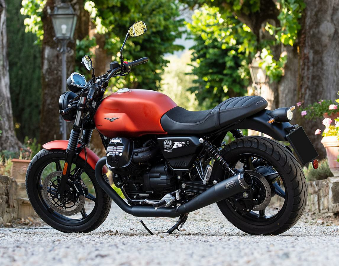 MOTO GUZZI(モトグッチ) V7 850 スリップオンマフラー ブラック