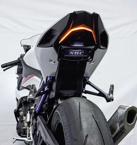  S1000R K63 一体型テールランプ フェンダーレスＫＩＴ 美品 BMW S1000R 2021- ウインカー&テールランプ機能 フェンダーレスKIT