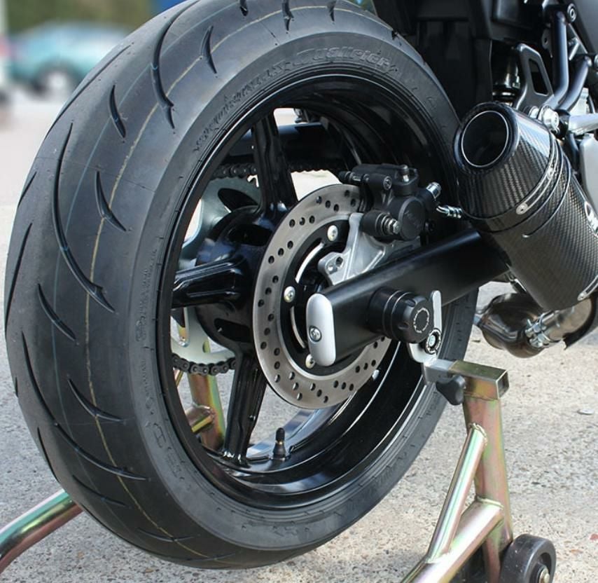 スズキ SV650 17-20 リヤアクスルスライダー T-REX Racing | バイク