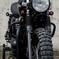 T100 T120 ボバー スピードツイン900/1200 スラクストン エンジンガード ブラック "クレイグ" Motone_1
