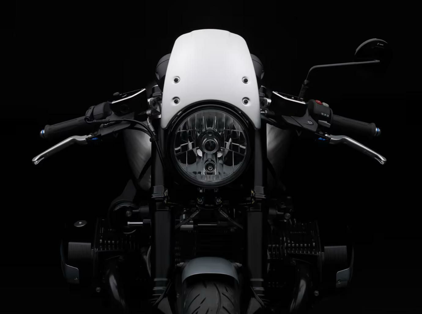 BMW RnineT メーターバイザー リゾマ | バイクカスタムパーツ専門店