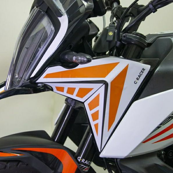 KTM390アドベンチャーフロントサイドカウル？ KTM 390アドベンチャー フロントサイドカウル ホワイト C-RACER