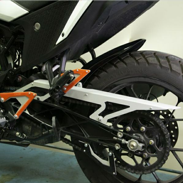KTM 390アドベンチャー シャークフィン スプロケット&チェーンガード