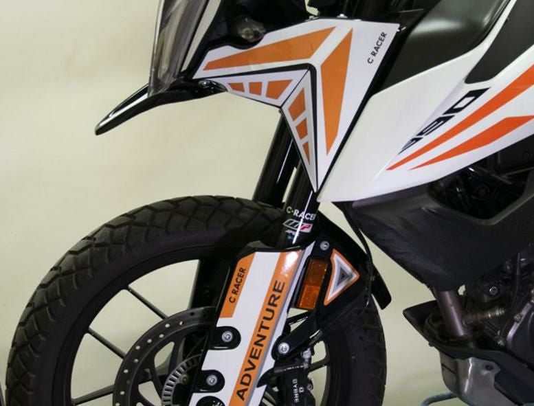 KTM 390アドベンチャー フロントフォークガード C-RACER | バイク 