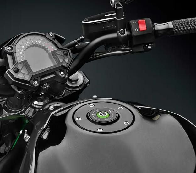 Z900/Z650, ZX-10R, ZX-6R フューエルタンクキャップ リゾマ RIZOMA