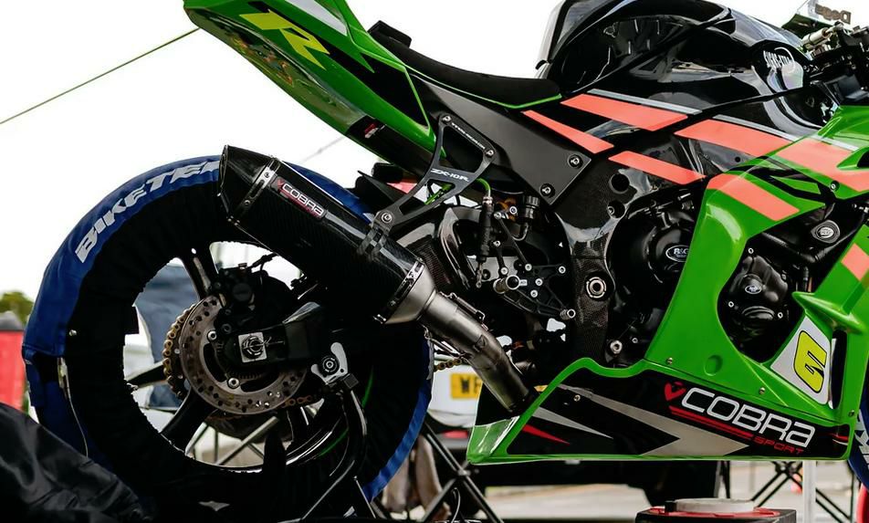 カーボンスリップオンマフラー カワサキ ZX-10R 2017-20 スリップオンマフラー カーボン 