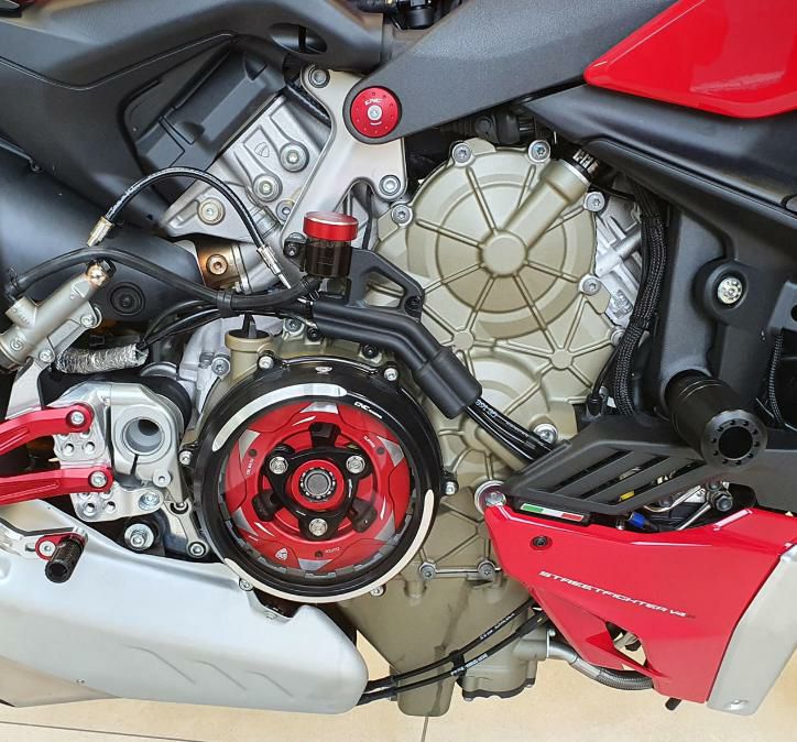 ストリートファイター V4/V4S クラッチカバー キット ブラック CNC