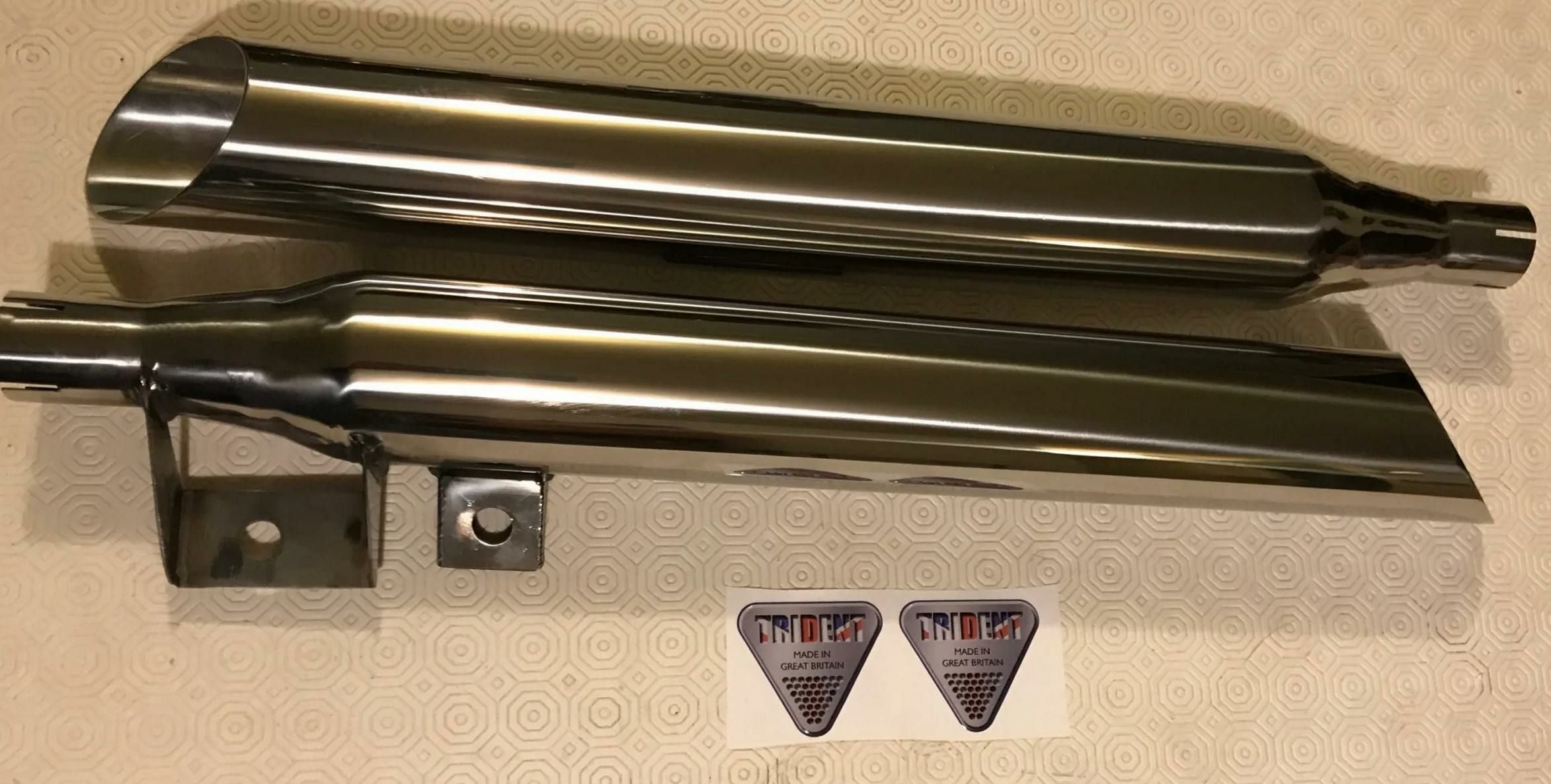 トライアンフ ボンネビルSE 09 スラッシュカットサイレンサー