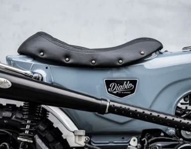 Dax 125 バナナシート DX039 K-SPEED | バイクカスタムパーツ専門店