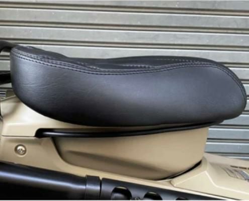 ハンターカブ CT125 タックロール＆ダイヤモンドステッチ フロント
