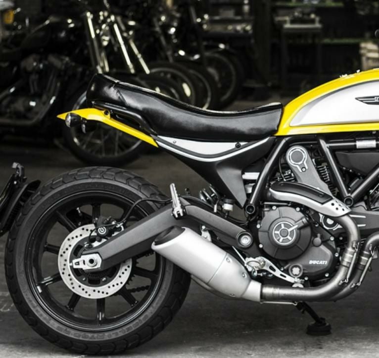 Ducati スクランブラー ダブルシート モーターロック | バイクカスタム