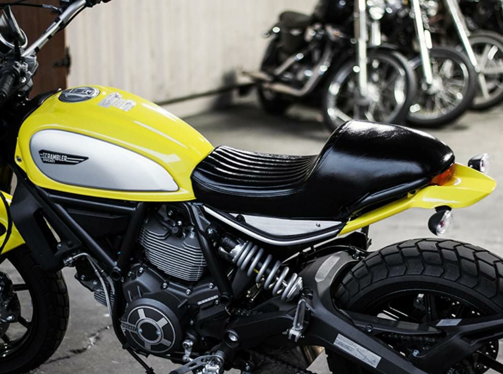 Ducati スクランブラー サイドカバー ブラック モーターロック