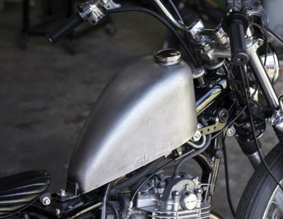 ヤマハ SR400/500 ナロースポーツスタータンクキット ハイマウント 