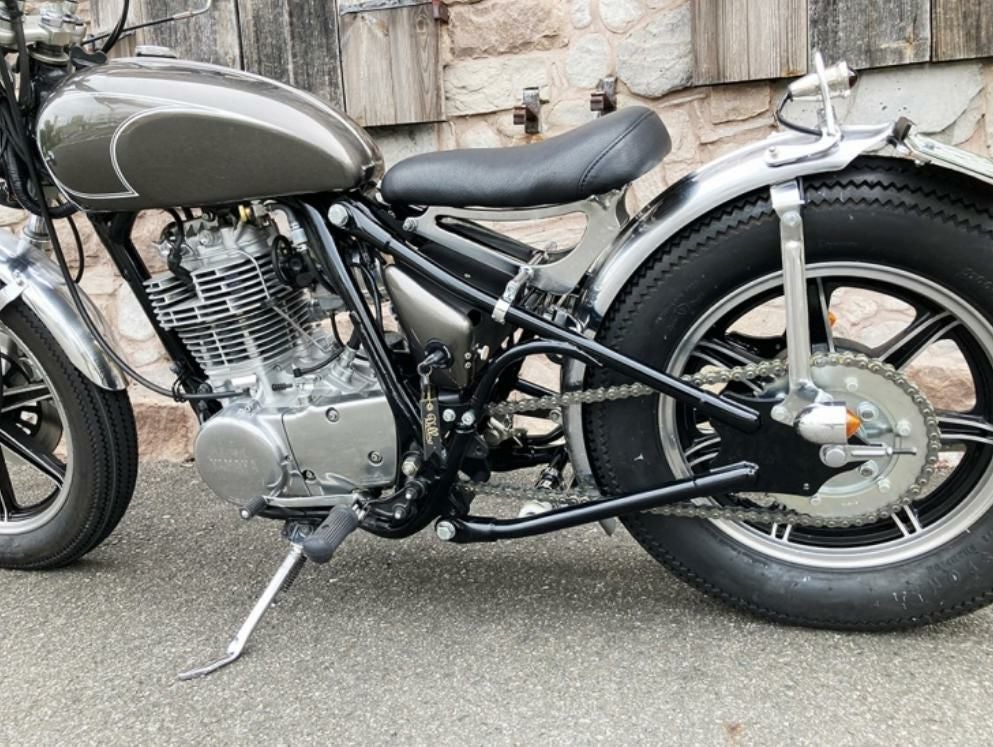ヤマハ SR400/500 ハードテールキット モーターロック | バイク
