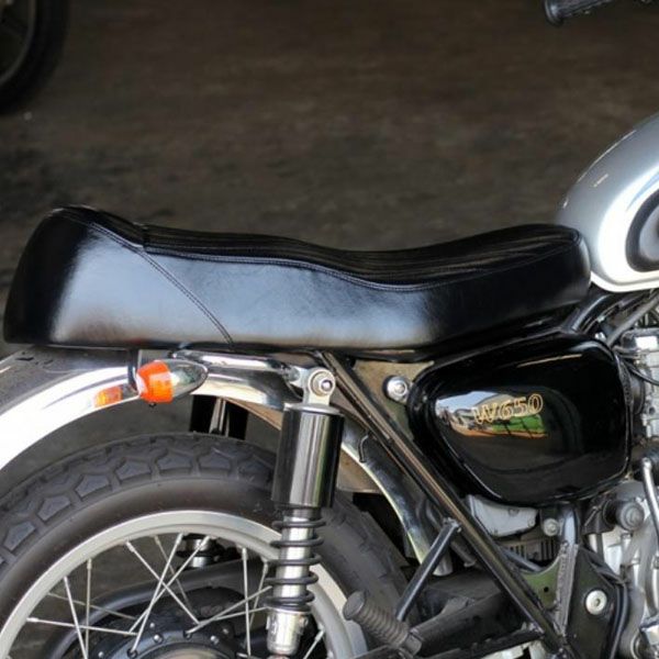 W800 W650 W400 シート　モーターロック　美品 Motor Rock モーターロック 本革シート カラー：ブラック W400 W650
