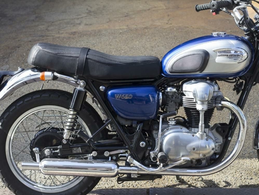 カワサキ W650/400/800 本革シート ブラック モーターロック | バイク