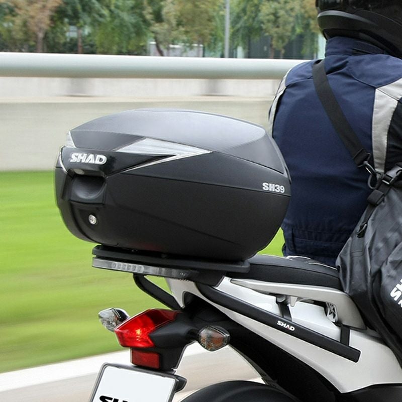 SHAD SH39 トップケース 39L (無塗装ブラック) | バイクカスタムパーツ 