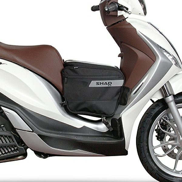 スクーター バック SHAD SC25 スクーター トンネルバッグ 25L | バイクカスタムパーツ専門