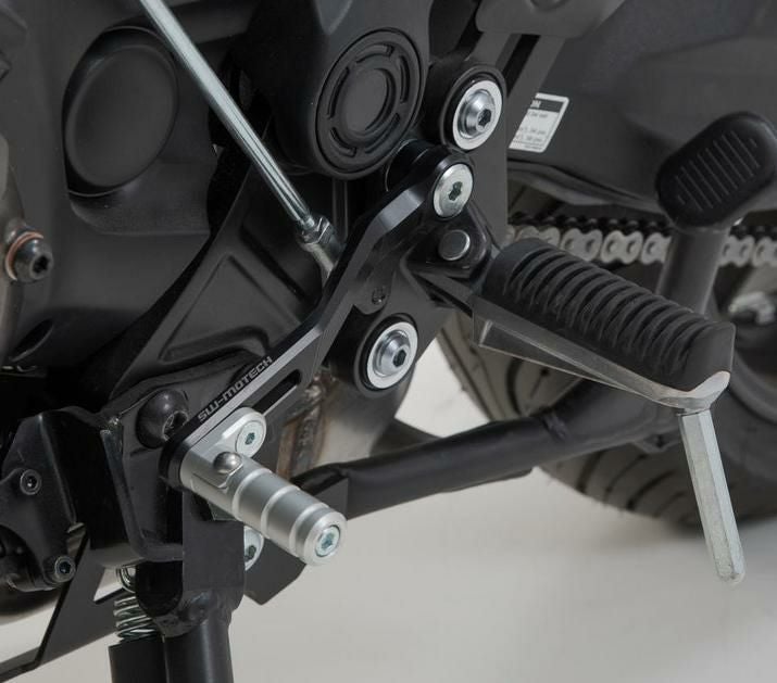 XSR700 21～ シフトペダル シルバー SW-MOTECH_1
