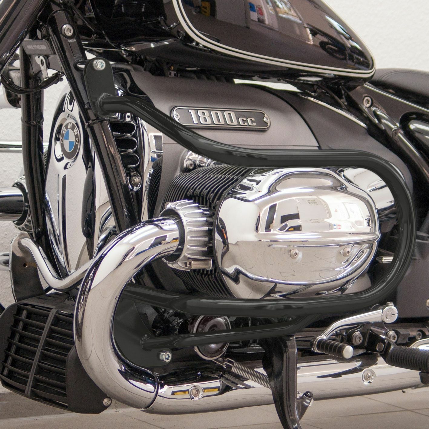BMW R18 シングル ソロシート ”HOMAGE” | バイクカスタムパーツ専門店
