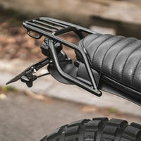 スピードツイン900/ストリートツイン/ストリートスクランブラー/T100/T120 SKIRMISH ミニラゲッジラック (ブラック) Motone_1