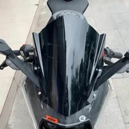 KTM RC125/200/390 フロントウインドスクリーン ブラック | バイク