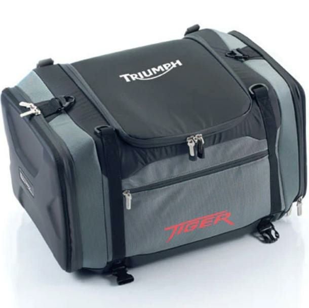 トライアンフ純正 50L アドベンチャーテールバッグ | バイクカスタム