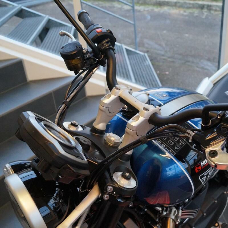 トライアンフ スクランブラー1200XC ハンドル ライザー 30mmUP