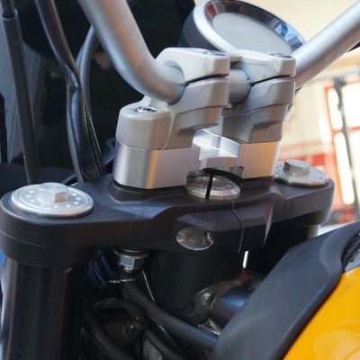 DUCATI スクランブラー ハンドル ライザー 25mmUP シルバー VOIGT MOTO 