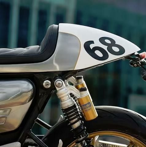トライアンフ スピードツイン1200 シート スズカ ホッパーレッド
