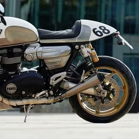 トライアンフ スピードツイン1200 シート スズカ シルバーアイス
