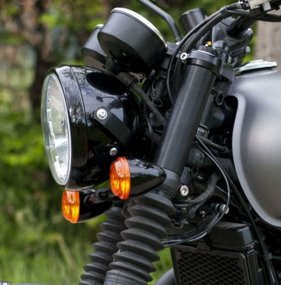 トライアンフ ボンネビルT100/T120 ヘッドライト＆スピードメーター