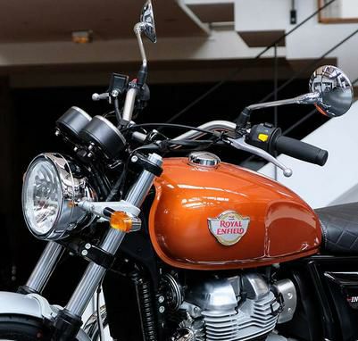 インターセプター/コンチネンタル GT 650 スクランブラー フロント