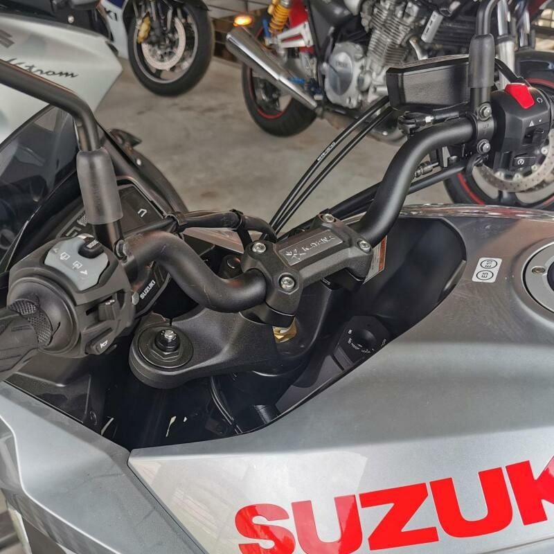 KATANA 2022- ハンドルバーライザー 20mmUP ブラック VOIGT MOTO 