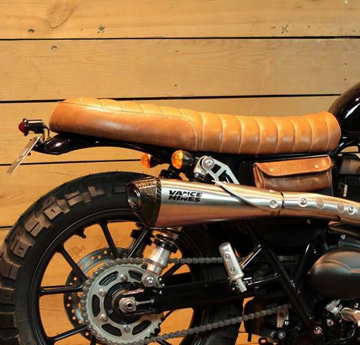 triumphT140シート　トライアンフ Z1R シート クラシック タックロール ブラック トライアンフ T100