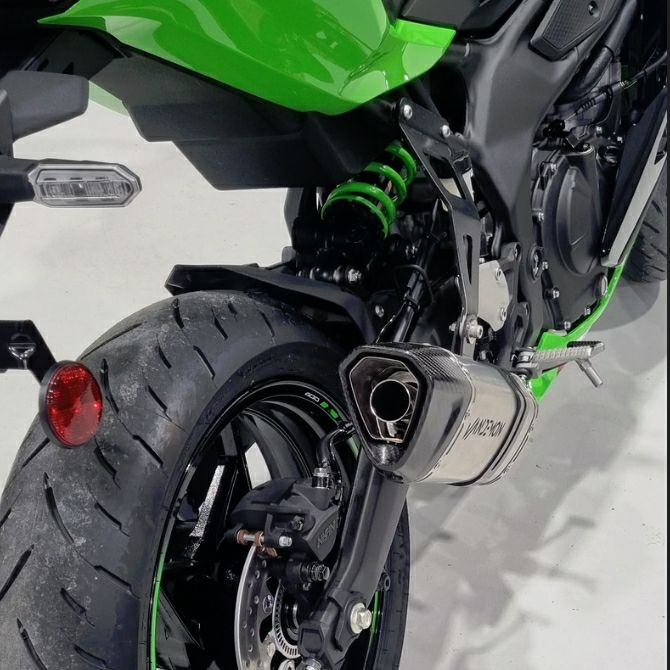 2425.新品パーツ多数♪　ZX仕様　バッテリー新品、ベリアルマフラー　千葉県柏市　即日配送、自走引き取りも可能 2425.新品パーツ多数♪ ZX仕様 バッテリー新品、ベリアルマフラー 千葉