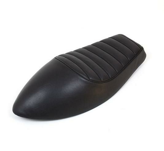 スラクストン 1200 ブラックレザー レーサーシート BAAK Triumph スラクストン 1200 ブラックレザー レーサーシート BAAK Triumph