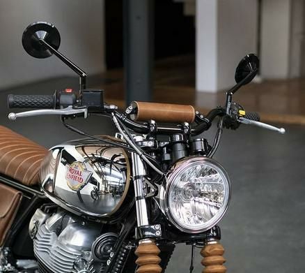 トライアンフ スラクストン1200 LSL バーハンドル スーパーバイク