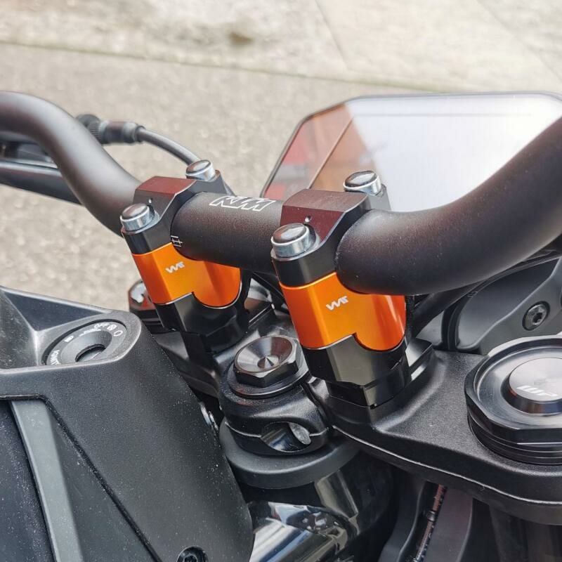 KTM 890 Duke ハンドルバーライザー 25mmUP オレンジ VOIGT MOTO