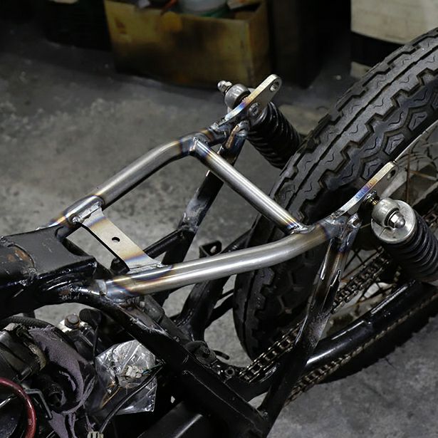 SR400 SR500 シートフレームキット GOODS | バイクカスタムパーツ専門