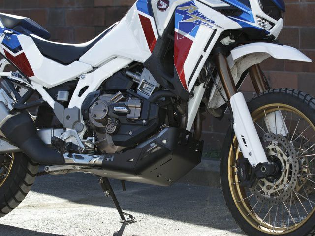 CRF1100L アフリカツイン/ADV Sports スキッドプレート ブラック