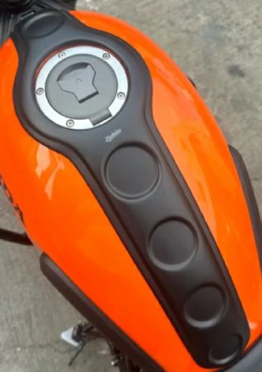 ホンダ CL250/CL500 タンクカバー ブラック K-SPEED | バイク ホンダ CL250/CL500 タンクカバー ブラック K-SPEED | バイク