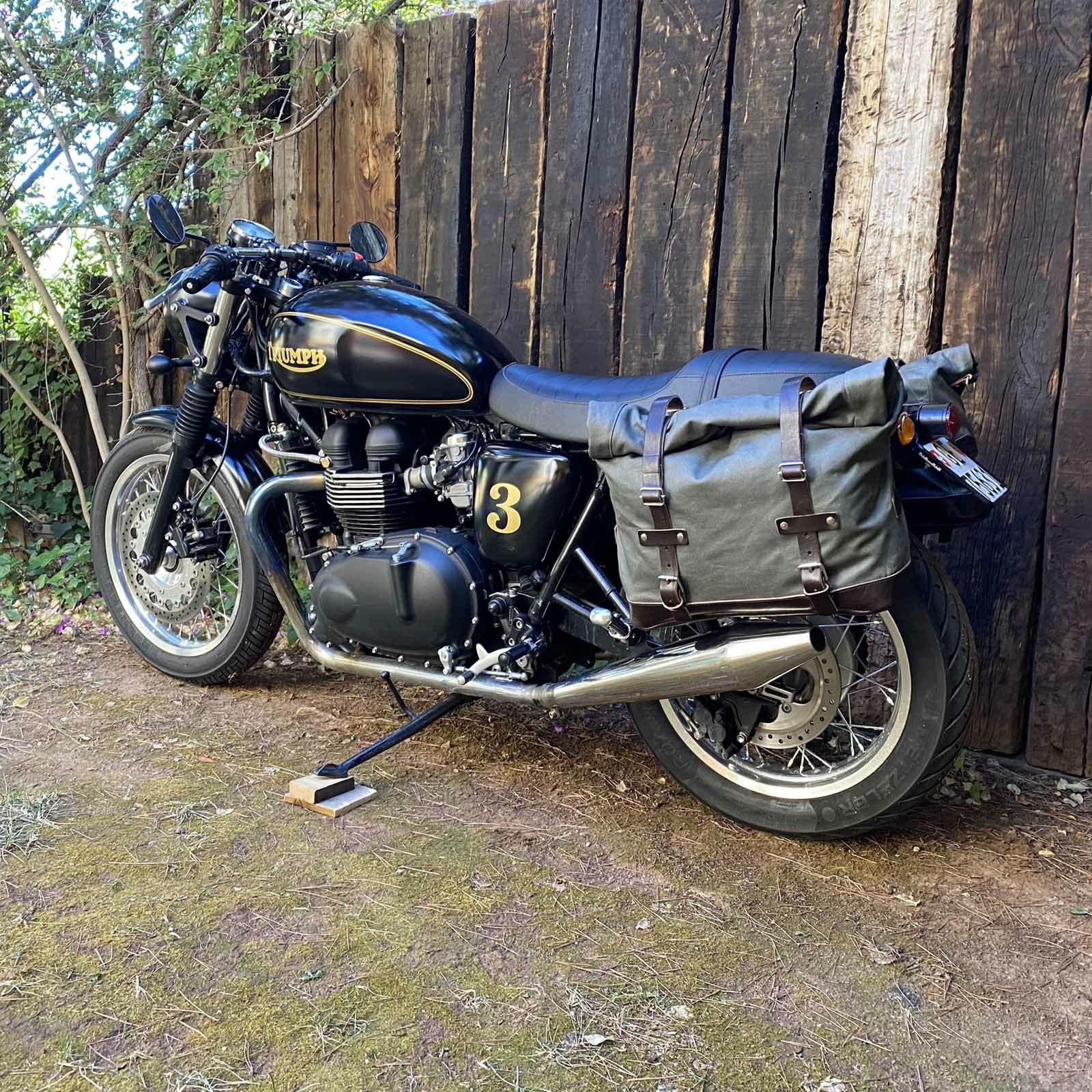 PODEROSA Bariloche クイックリリース・サドルバッグ 25L (グリーン