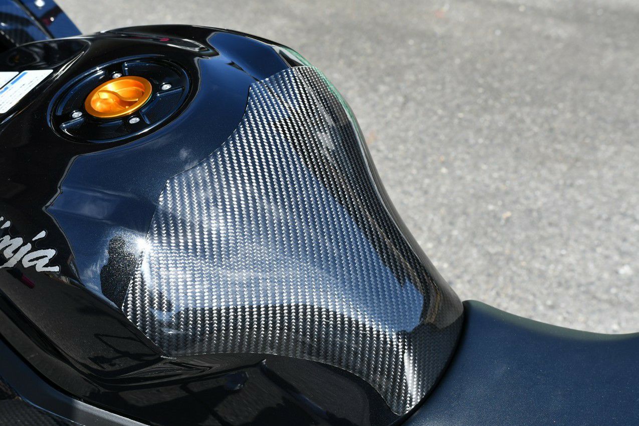 ZX-25R タンクパッド ドライカーボン SPEEDRA | バイクカスタムパーツ