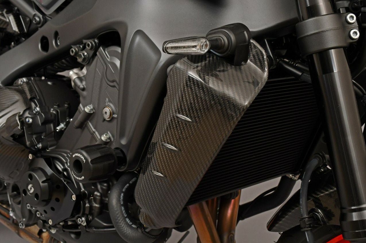 MT-09/SP ラジエーターサイドカバー 左右セット ドライカーボン